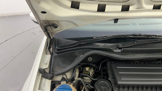 Second-hand 2016 Volkswagen Vento 1.6 Highline Plus for sale in Ghaziabad-30