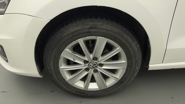 Second-hand 2016 Volkswagen Vento 1.6 Highline Plus for sale in Ghaziabad-20