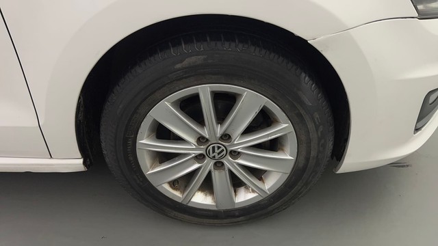 Second-hand 2016 Volkswagen Vento 1.6 Highline Plus for sale in Ghaziabad-17