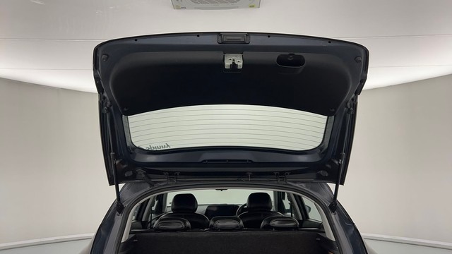 Second-hand 2023 Hyundai i20 Asta Opt IVT for sale in Kanpur-23