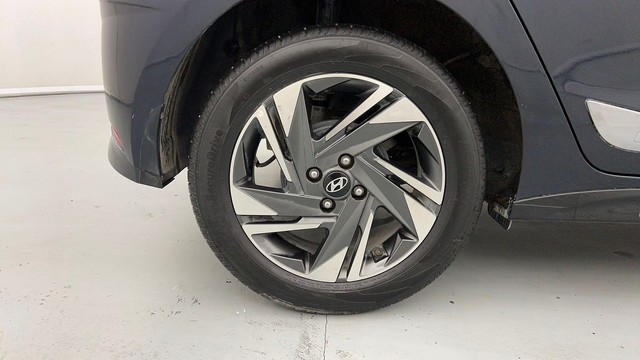 Second-hand 2023 Hyundai i20 Asta Opt IVT for sale in Kanpur-18