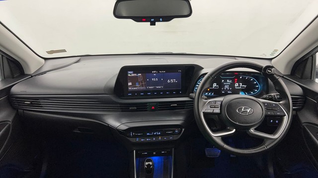 Second-hand 2023 Hyundai i20 Asta Opt IVT for sale in Kanpur-11