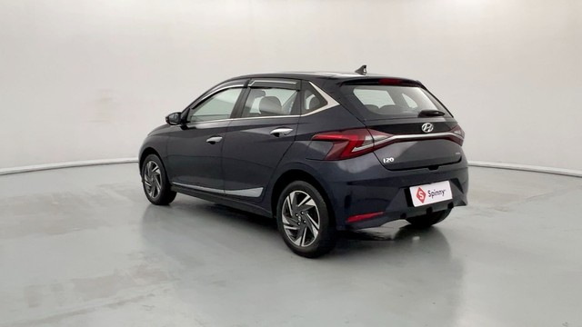 Second-hand 2023 Hyundai i20 Asta Opt IVT for sale in Kanpur-5