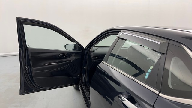 Second-hand 2023 Hyundai i20 Asta Opt IVT for sale in Kanpur-28