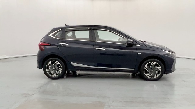 Second-hand 2023 Hyundai i20 Asta Opt IVT for sale in Kanpur-2