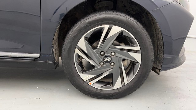 Second-hand 2023 Hyundai i20 Asta Opt IVT for sale in Kanpur-17