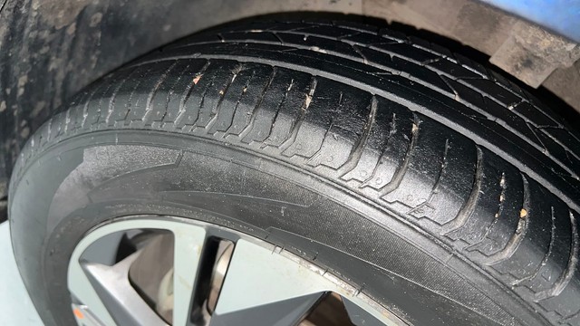 Second-hand 2023 Hyundai i20 Asta Opt IVT for sale in Kanpur-33