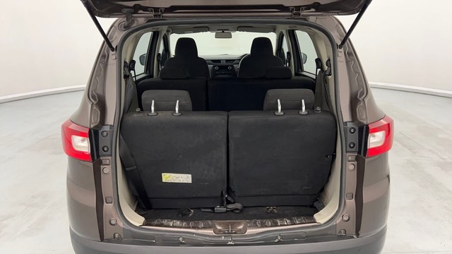 Second-hand 2023 Renault Triber RXL for sale in Kanpur-9