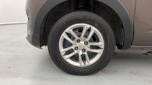 Second-hand 2023 Renault Triber RXL for sale in Kanpur-20