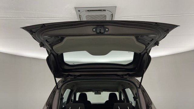 Second-hand 2023 Renault Triber RXL for sale in Kanpur-39