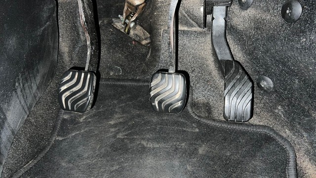 Second-hand 2023 Renault Triber RXL for sale in Kanpur-14