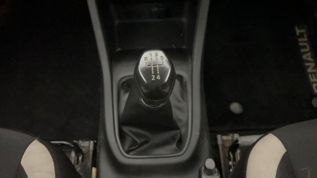 Second-hand 2023 Renault Triber RXL for sale in Kanpur-12