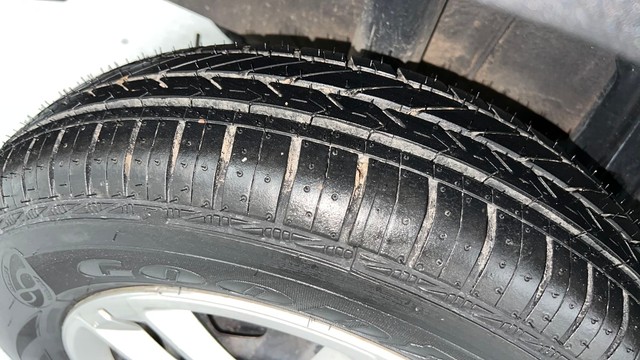 Second-hand 2023 Renault Triber RXL for sale in Kanpur-37