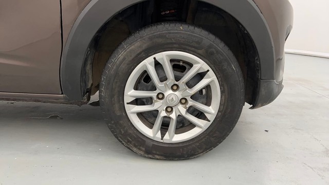 Second-hand 2023 Renault Triber RXL for sale in Kanpur-17