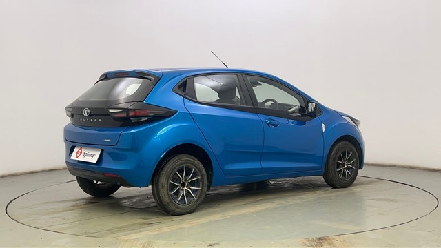 Second-hand 2021 Tata Altroz XT Turbo for sale in Kolkata-3