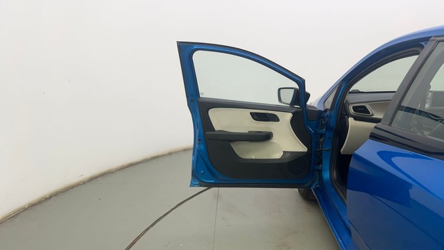 Second-hand 2021 Tata Altroz XT Turbo for sale in Kolkata-25