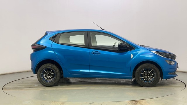 Second-hand 2021 Tata Altroz XT Turbo for sale in Kolkata-2