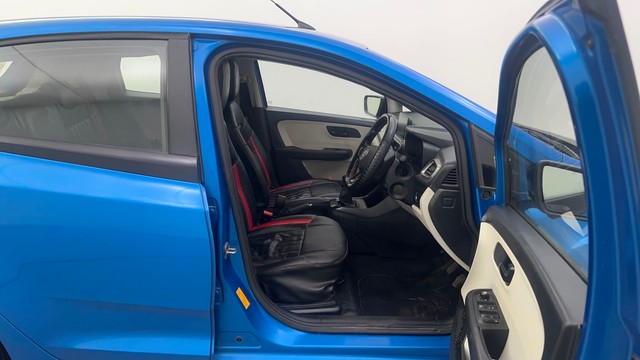 Second-hand 2021 Tata Altroz XT Turbo for sale in Kolkata-15