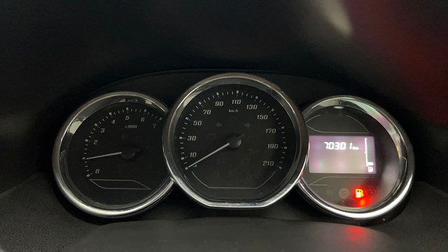 Second-hand 2021 Renault Duster RXZ for sale in Kolkata-13