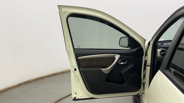 Second-hand 2021 Renault Duster RXZ for sale in Kolkata-33