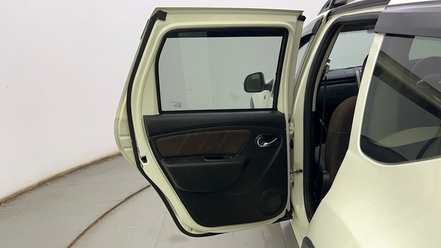 Second-hand 2021 Renault Duster RXZ for sale in Kolkata-34