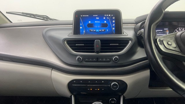 Second-hand 2021 Tata Altroz XZ for sale in Kolkata-24