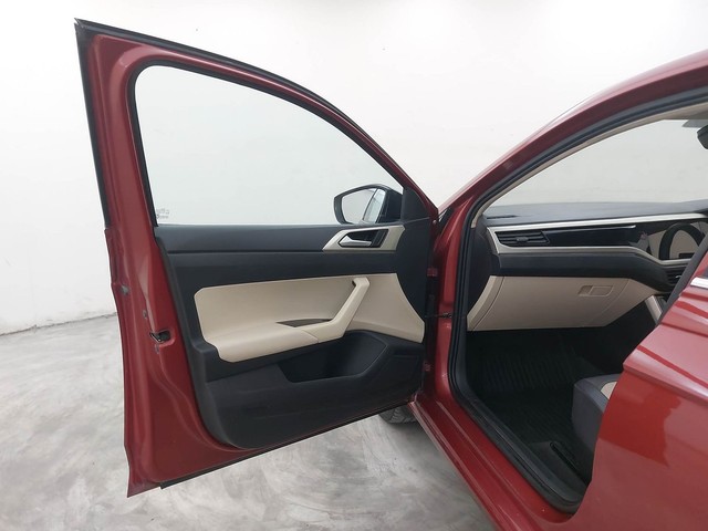 Second-hand 2022 Volkswagen Virtus Topline for sale in Coimbatore-33