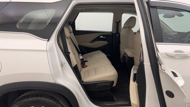 Second-hand 2023 MG Hector 1.5 Turbo Sharp pro BSVI for sale in Chandigarh-24