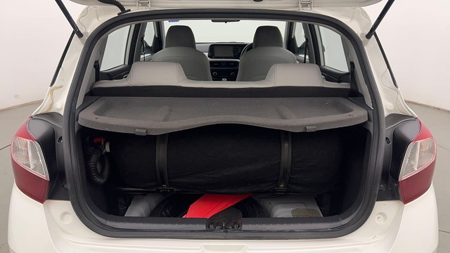 Second-hand 2022 Hyundai Grand i10 Nios Sportz CNG for sale in Chandigarh-9