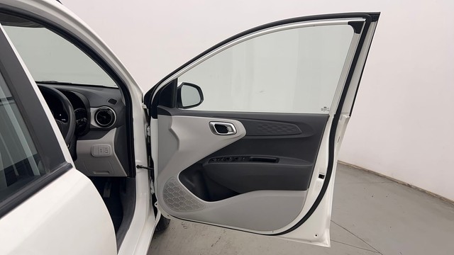 Second-hand 2022 Hyundai Grand i10 Nios Sportz CNG for sale in Chandigarh-16