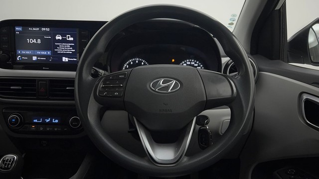 Second-hand 2022 Hyundai Grand i10 Nios Sportz CNG for sale in Chandigarh-24