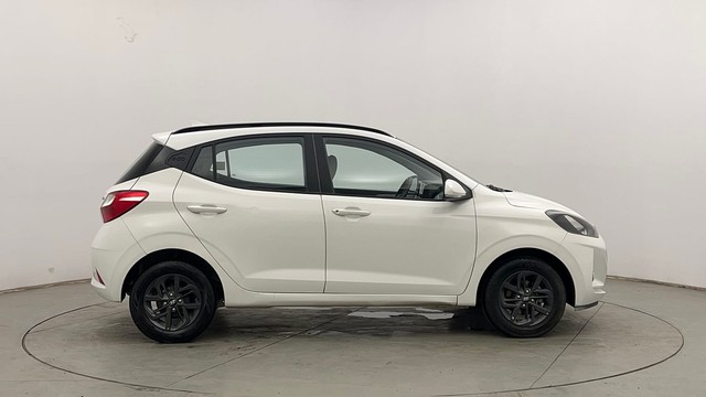 Second-hand 2022 Hyundai Grand i10 Nios Sportz CNG for sale in Chandigarh-2