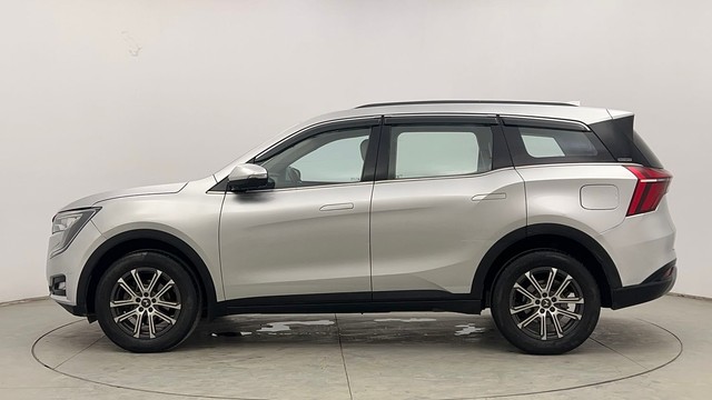 Second-hand 2022 Mahindra XUV700 AX7 Diesel AT Luxury Pack BSVI for sale in Chandigarh-6