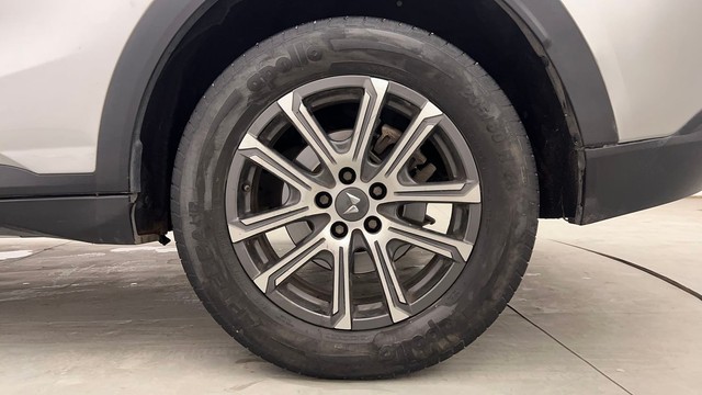 Second-hand 2022 Mahindra XUV700 AX7 Diesel AT Luxury Pack BSVI for sale in Chandigarh-19