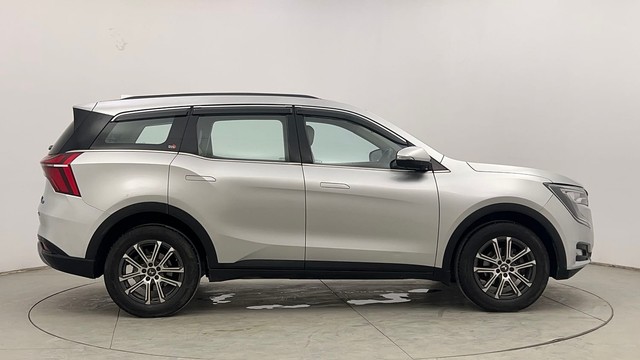 Second-hand 2022 Mahindra XUV700 AX7 Diesel AT Luxury Pack BSVI for sale in Chandigarh-2