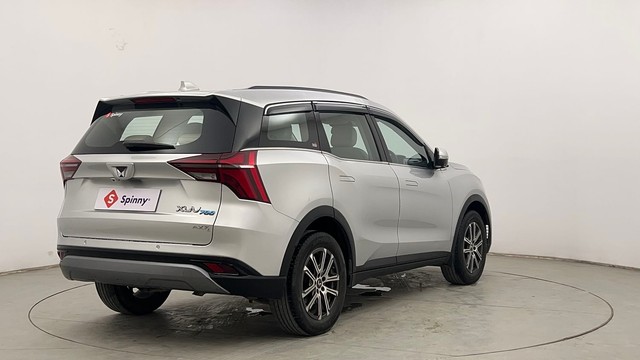 Second-hand 2022 Mahindra XUV700 AX7 Diesel AT Luxury Pack BSVI for sale in Chandigarh-3