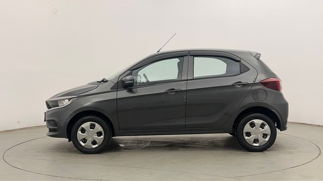 Second-hand 2022 Tata Tiago XT CNG for sale in Chandigarh-6