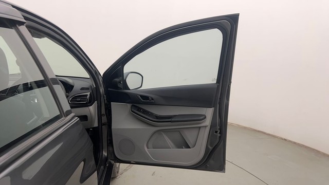 Second-hand 2022 Tata Tiago XT CNG for sale in Chandigarh-16