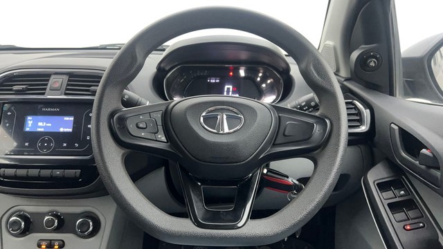 Second-hand 2022 Tata Tiago XT CNG for sale in Chandigarh-28