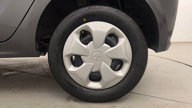 Second-hand 2022 Tata Tiago XT CNG for sale in Chandigarh-19