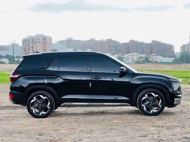 Second-hand 2022 Hyundai Alcazar Signature Diesel BSVI for sale in Ahmedabad-1