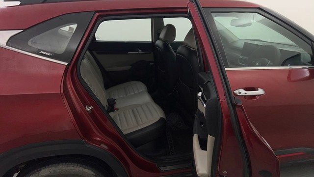 Second-hand 2020 Kia Seltos GTX Plus Diesel AT for sale in Ghaziabad-32