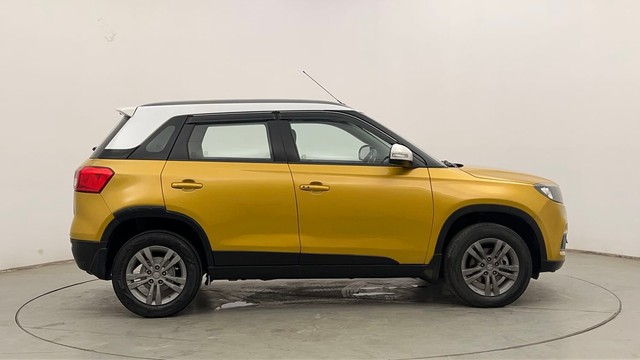 Second-hand 2016 Maruti Vitara Brezza ZXI Plus Dual Tone for sale in Chandigarh-2