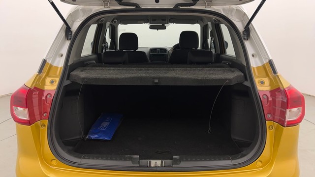 Second-hand 2016 Maruti Vitara Brezza ZXI Plus Dual Tone for sale in Chandigarh-9