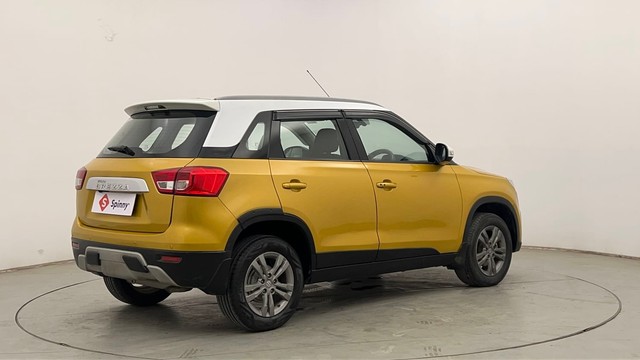 Second-hand 2016 Maruti Vitara Brezza ZXI Plus Dual Tone for sale in Chandigarh-3