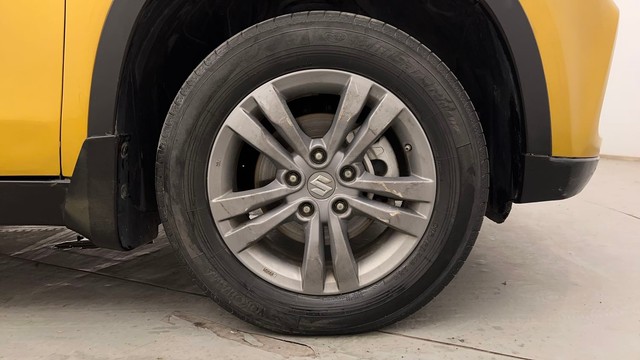 Second-hand 2016 Maruti Vitara Brezza ZXI Plus Dual Tone for sale in Chandigarh-17