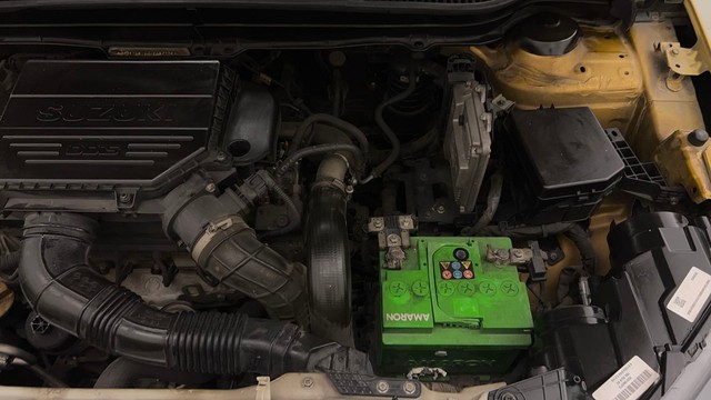 Second-hand 2016 Maruti Vitara Brezza ZXI Plus Dual Tone for sale in Chandigarh-34