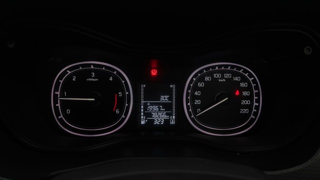 Second-hand 2016 Maruti Vitara Brezza ZXI Plus Dual Tone for sale in Chandigarh-13