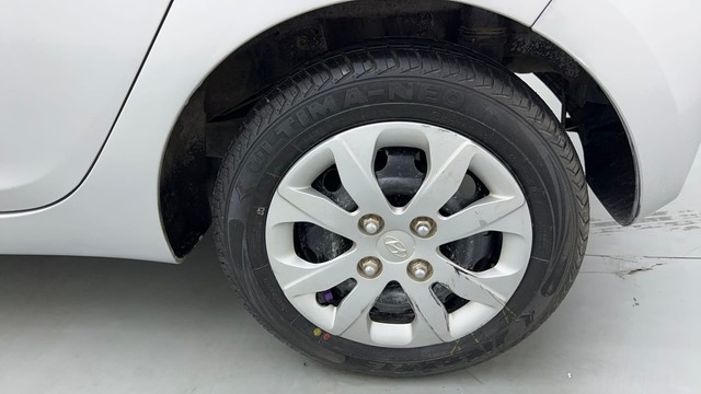 Second-hand 2015 Hyundai EON Sportz for sale in Chandigarh-19