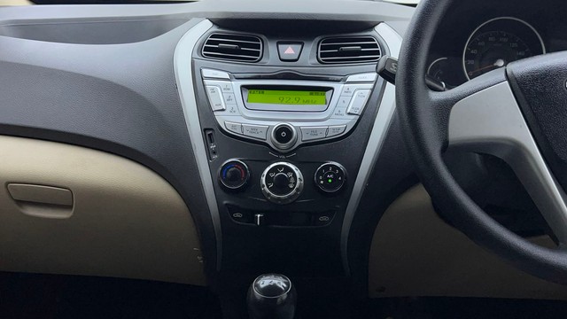 Second-hand 2015 Hyundai EON Sportz for sale in Chandigarh-29